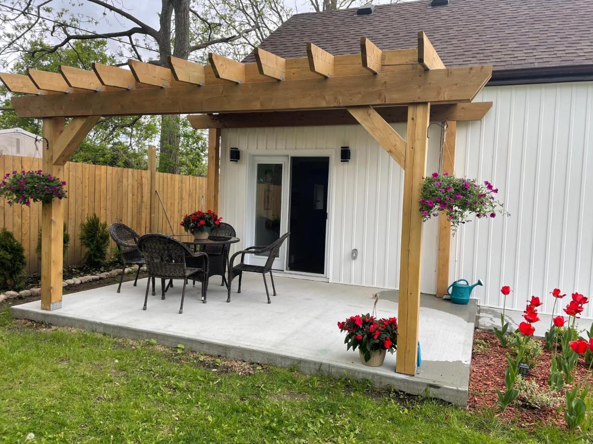 Cozy Cottage Style House Kitchener Εξωτερικό φωτογραφία