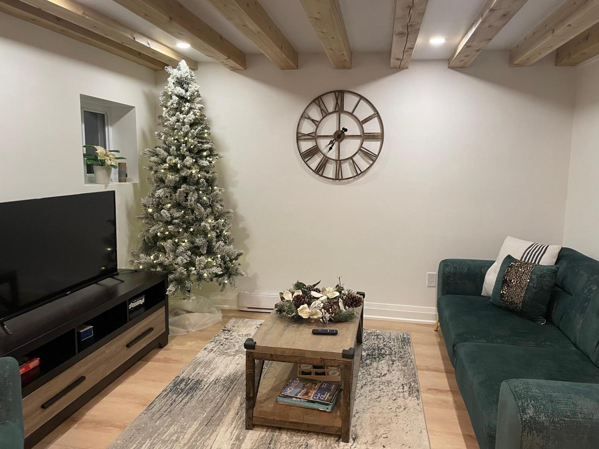 Cozy Cottage Style House Kitchener Εξωτερικό φωτογραφία