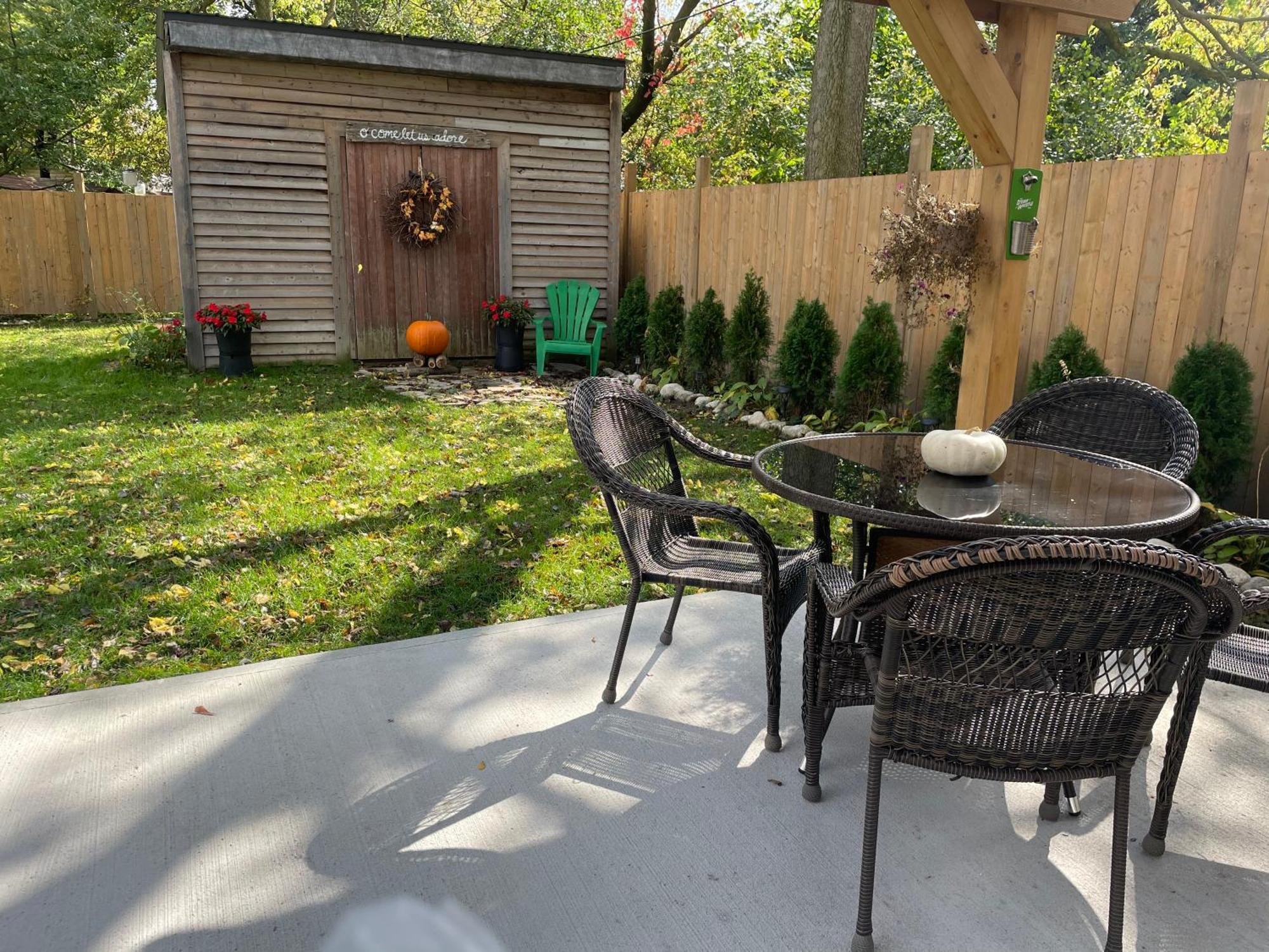 Cozy Cottage Style House Kitchener Εξωτερικό φωτογραφία