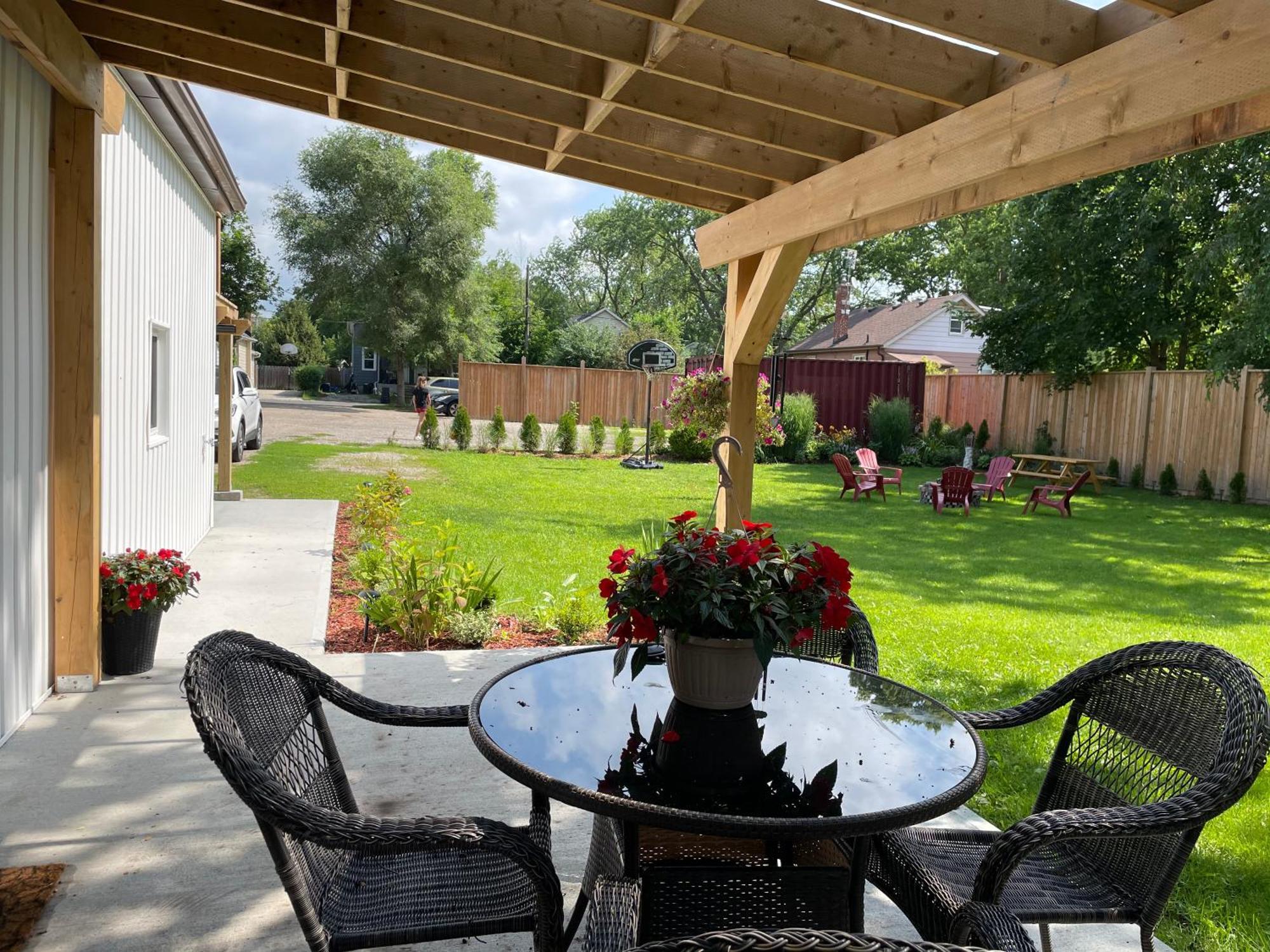 Cozy Cottage Style House Kitchener Εξωτερικό φωτογραφία