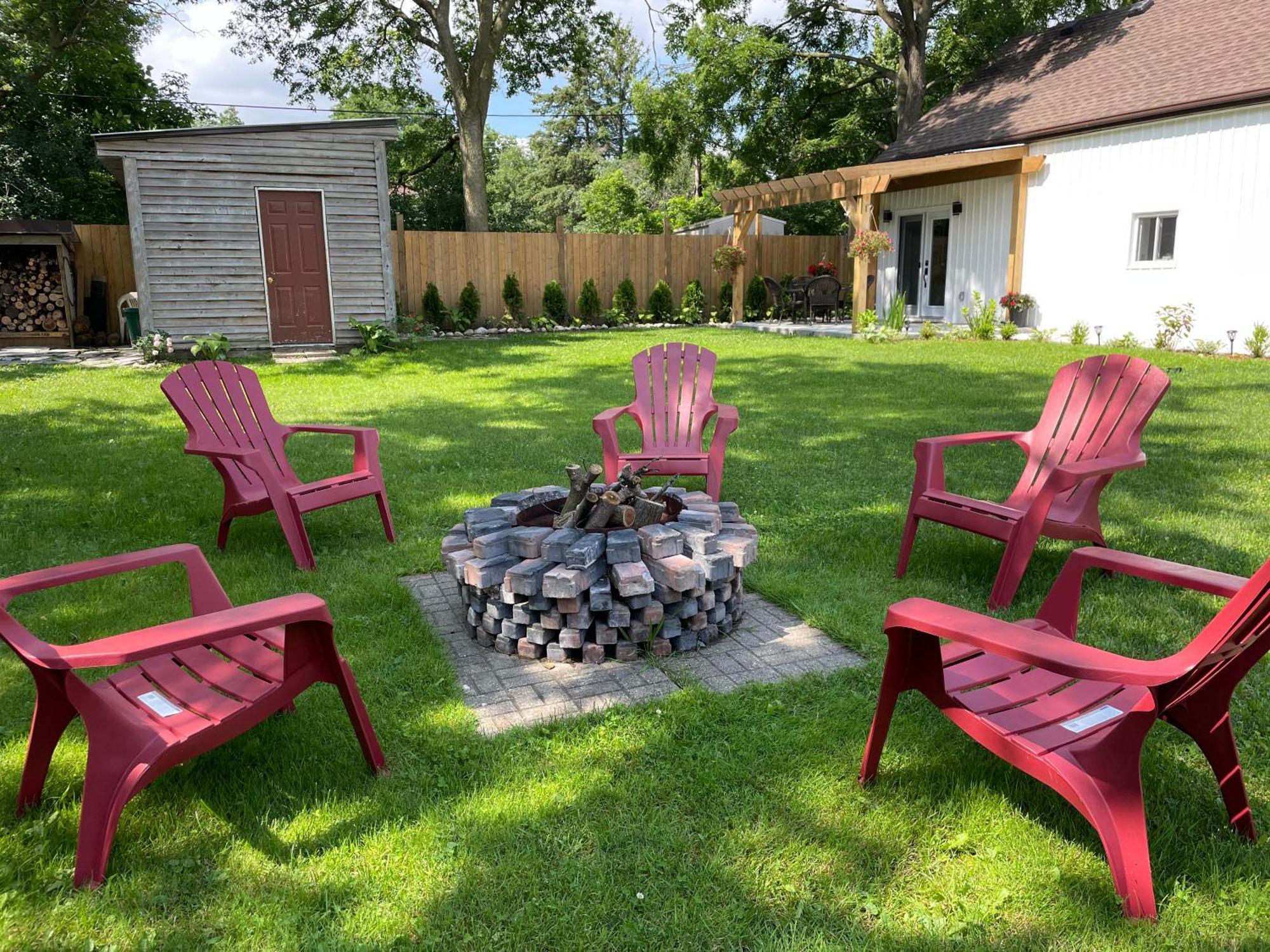 Cozy Cottage Style House Kitchener Εξωτερικό φωτογραφία